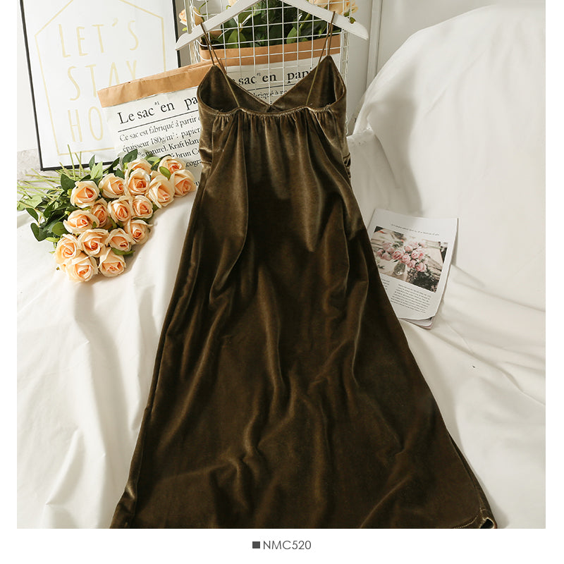 Hong Kong Style Vintage golden velvet medium and long split bottom suspender skirt  2710