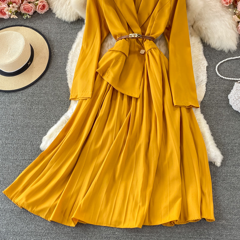 Design sense: small crowd, narrow waist, thin suit collar, Pleated Dress  3371