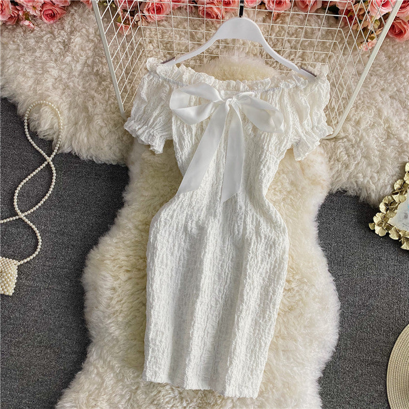Retro süße Taille geschlossenes dünnes schulterfreies rückenfreies Kleid 2851