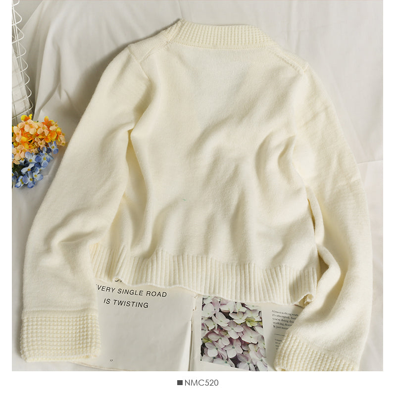 Korean contrast color stitched low neck three button long sleeve T-shirt  2005