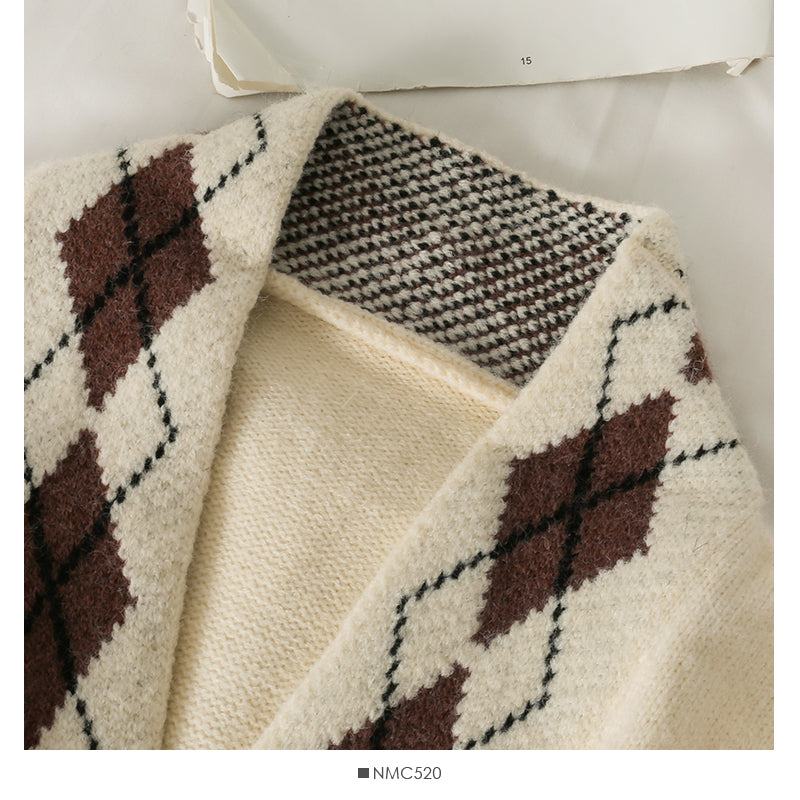 Diamond check three button slim sweater for women  2060