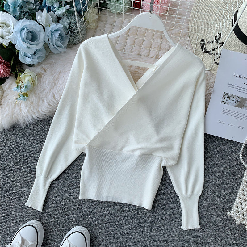 Kurz geschnittener Pullover mit schmaler Taille 1628