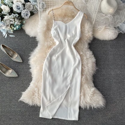 Sexy schulterfreies Kleid mit niedriger Brust und diagonalem Halsausschnitt und schmaler Hüfte 3054