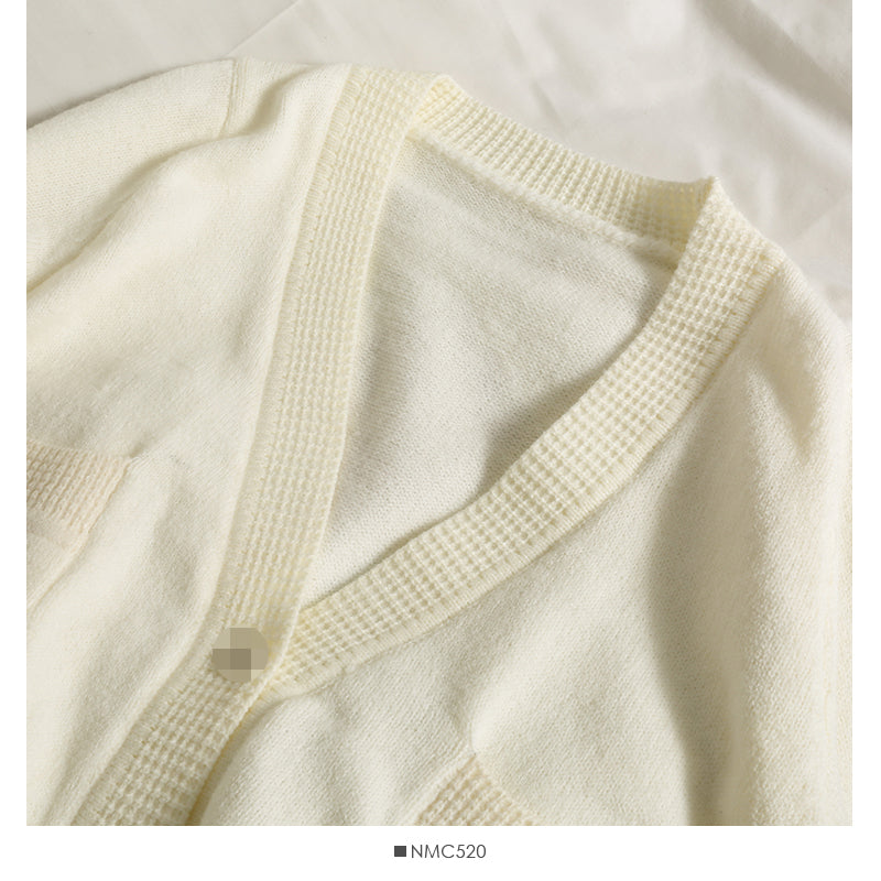 Korean contrast color stitched low neck three button long sleeve T-shirt  2005