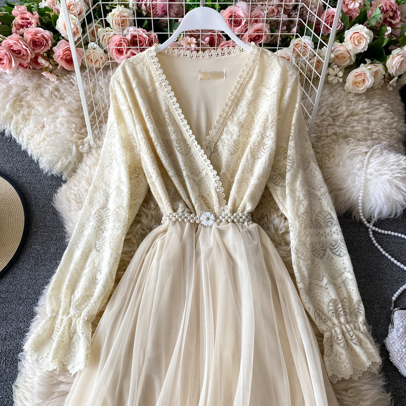 Slim waist long sleeve mesh stitched lace dress  2926