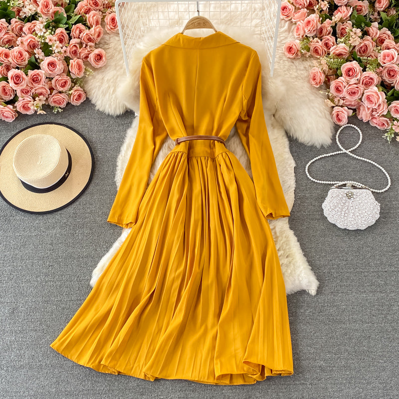 Design sense: small crowd, narrow waist, thin suit collar, Pleated Dress  3371