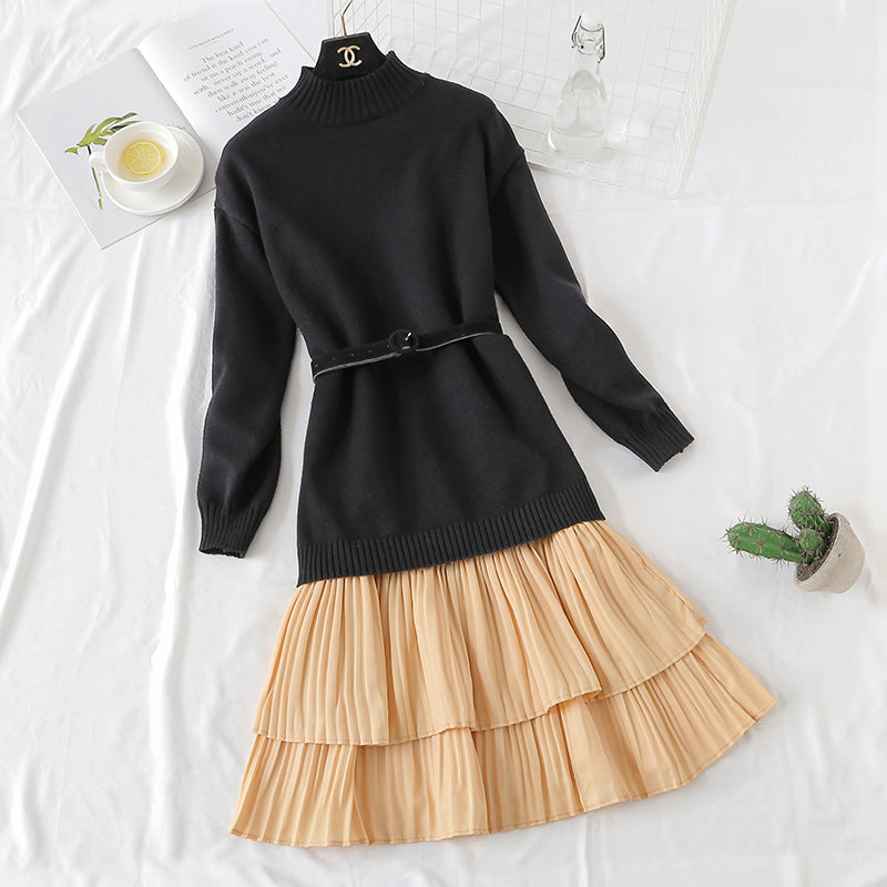 Medium and long suspender with bottom pleated wool skirt over the knee  2461