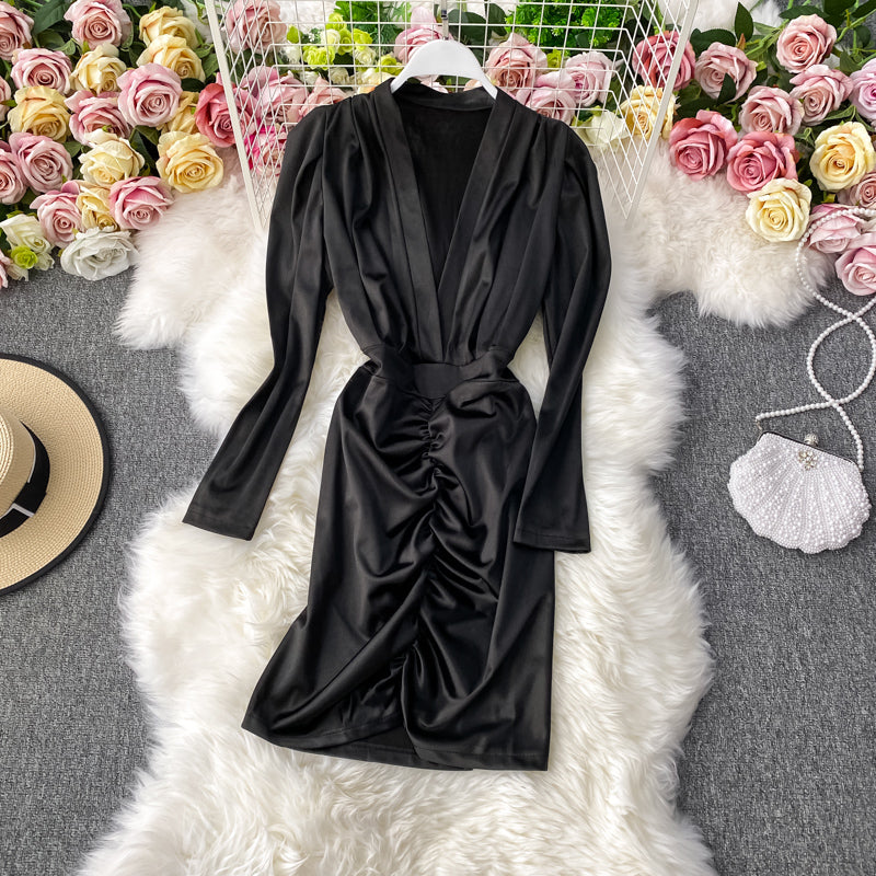 Slim look at the waist silk satin bread hip dress  3143
