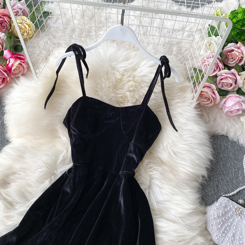 Französisches Vintage Hepburn kleines schwarzes Kleid 2925