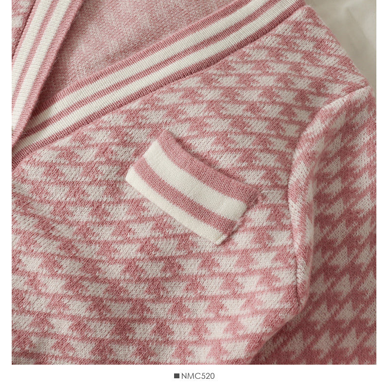 New Vintage thousand bird check low neck loose and thin sweater  1874