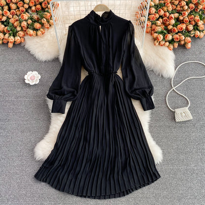 Slim waist, medium length Pleated Dress, long sleeve  2997