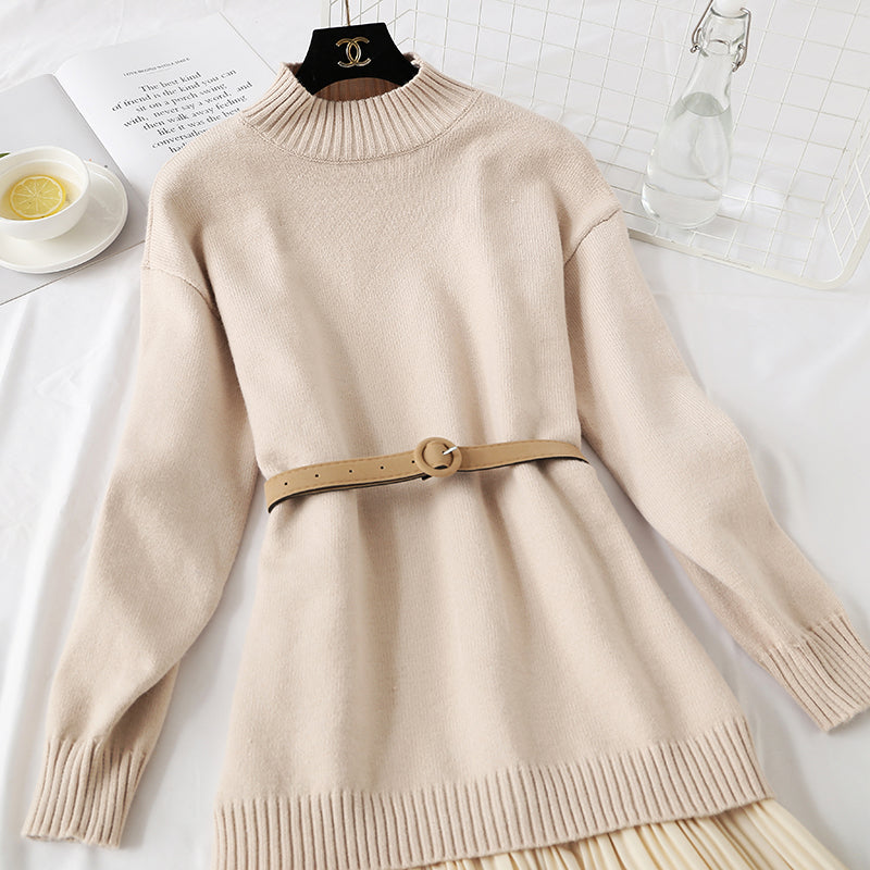 Medium and long suspender with bottom pleated wool skirt over the knee  2461