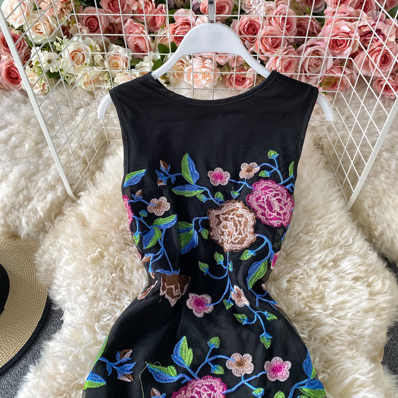 Round neck sleeveless mesh embroidered slim long skirt  2945