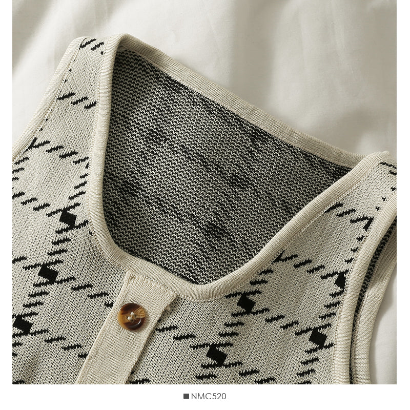 Long sleeve thin knit shirt with short suspender vest  1929
