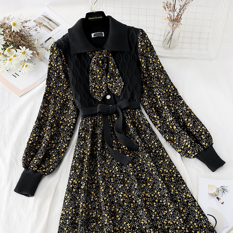 The new stitched lace up floral skirt is thin and elastic waist Corduroy Skirt  2245