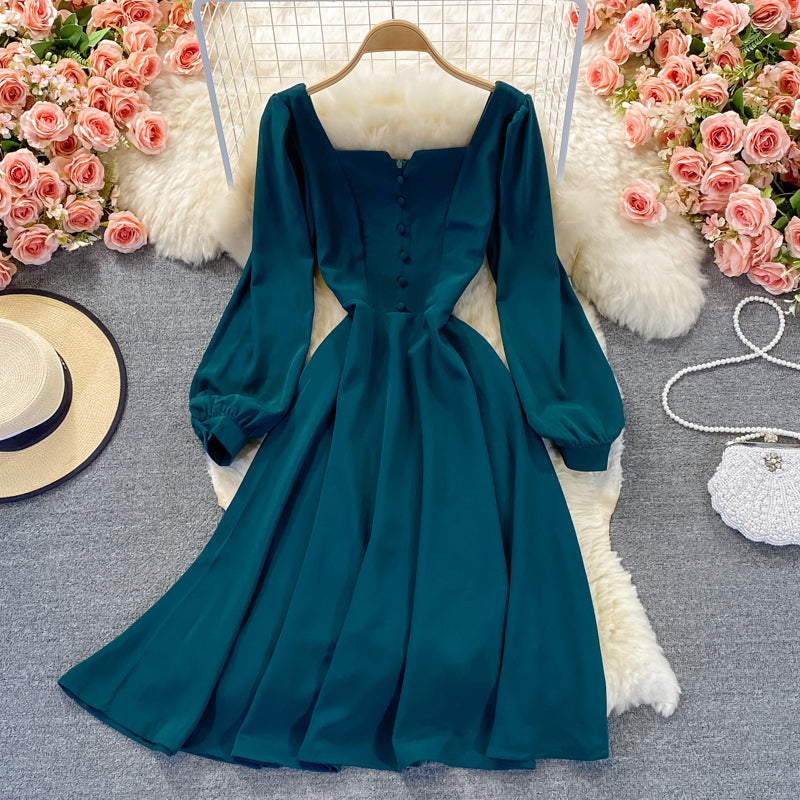 Dünnes rotes Kleid mit eckigem Ausschnitt und hoher Taille 3255