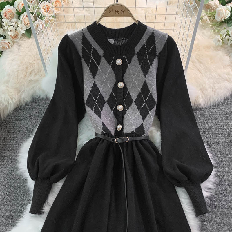 Rundhals-Cord-Strickkleid 3021