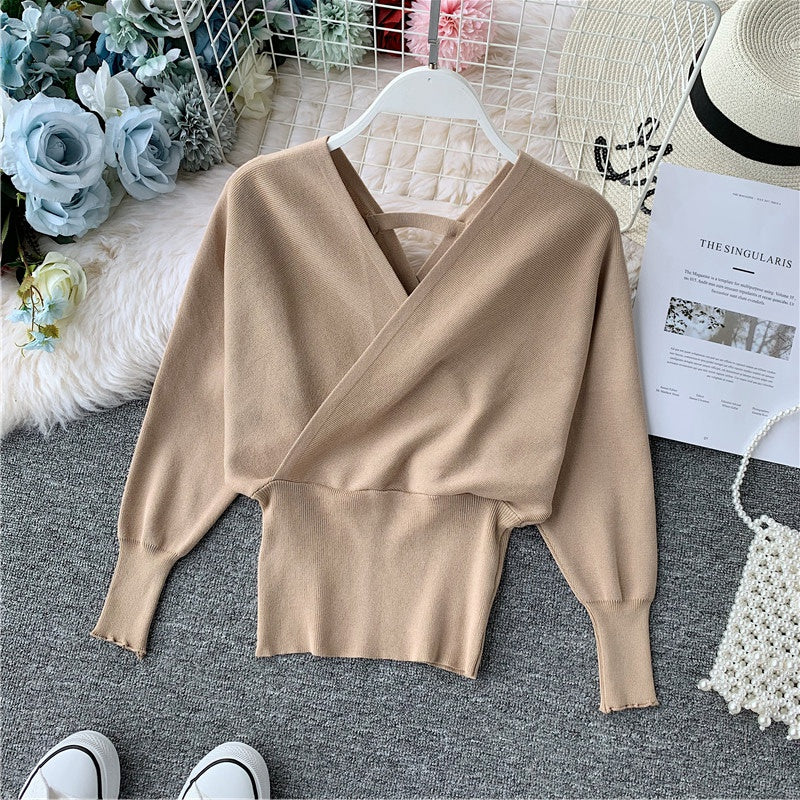 Kurz geschnittener Pullover mit schmaler Taille 1628