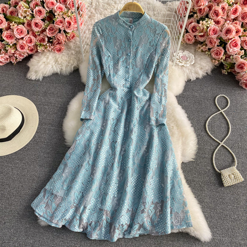Französisches Häkelkleid mit ausgeschnittener Spitze 3435