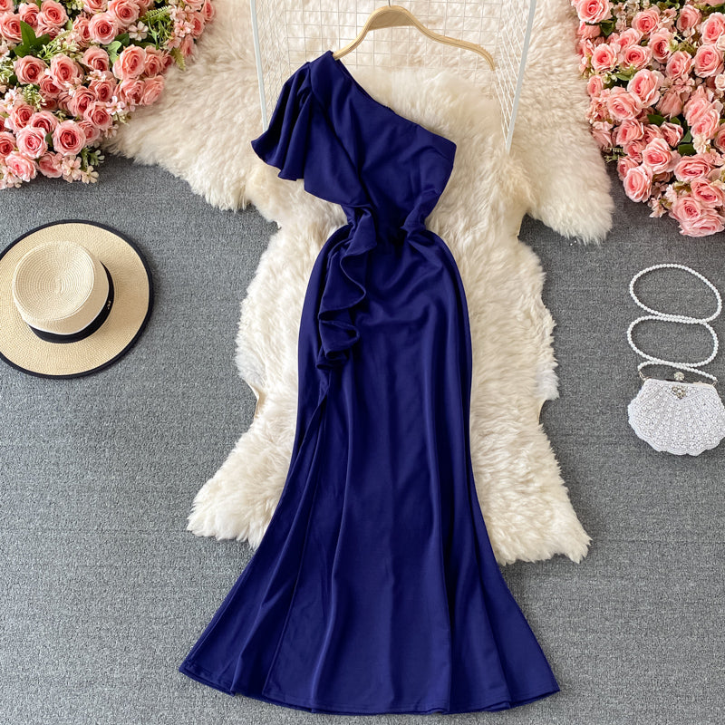 Sexy rückenfreies Kleid mit Rüschen und diagonalem Ausschnitt 2974