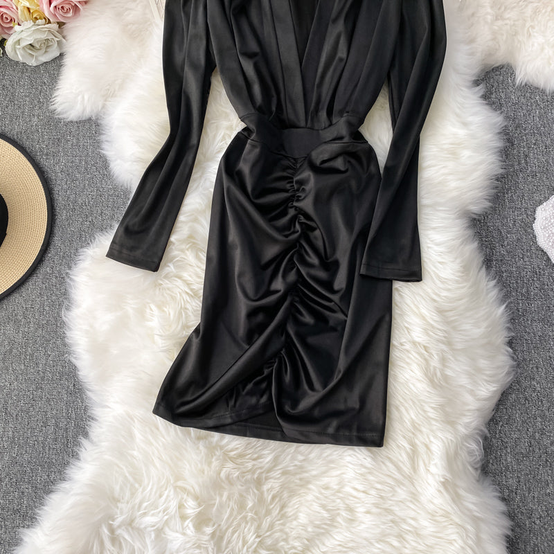 Slim look at the waist silk satin bread hip dress  3143