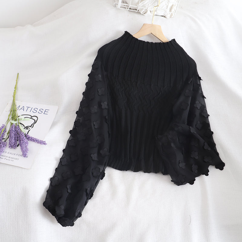 Langärmliger, kurz geschnittener Pullover mit süßer Applikation 1480 