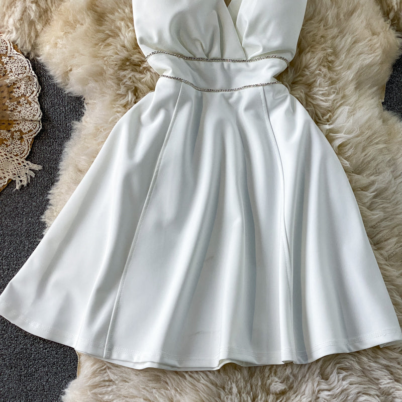 Low cut V-neck, open back, waist closed, strapless princess skirt  2784