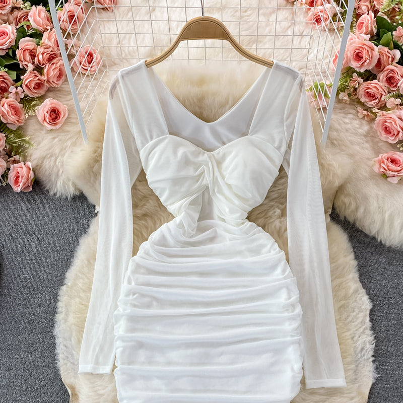 Sexy design, wrinkled and kinked waist, thin square collar and buttocks  2724