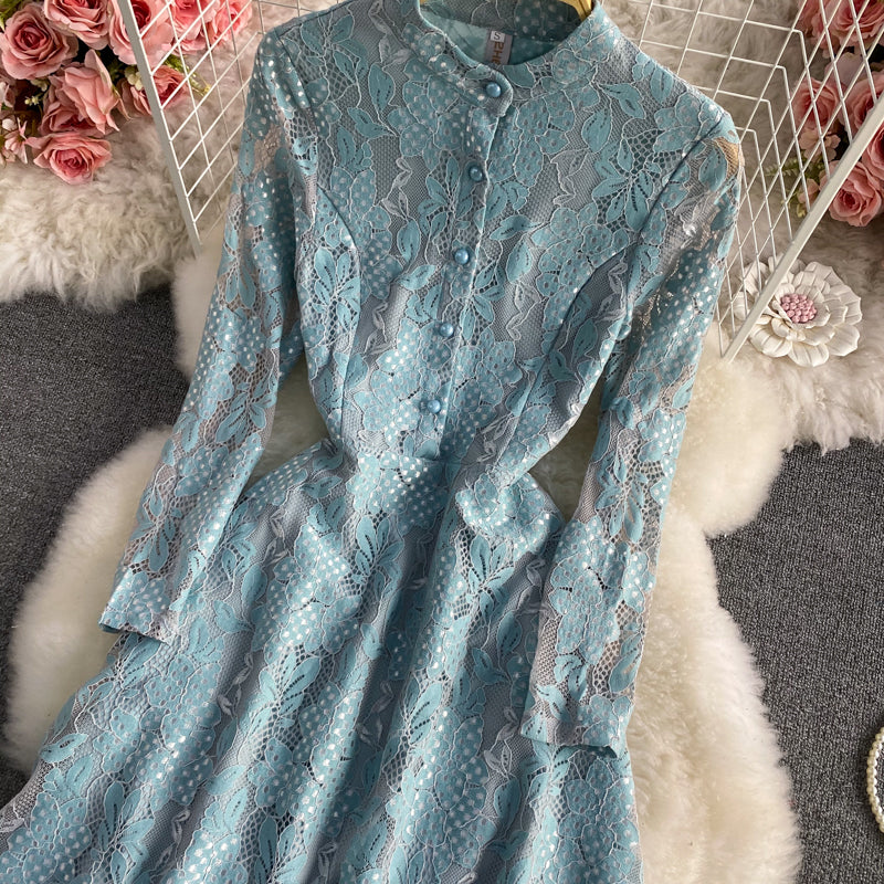 Französisches Häkelkleid mit ausgeschnittener Spitze 3435