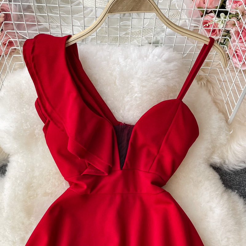 Slim slant neck off shoulder dress fluffy skirt  3200