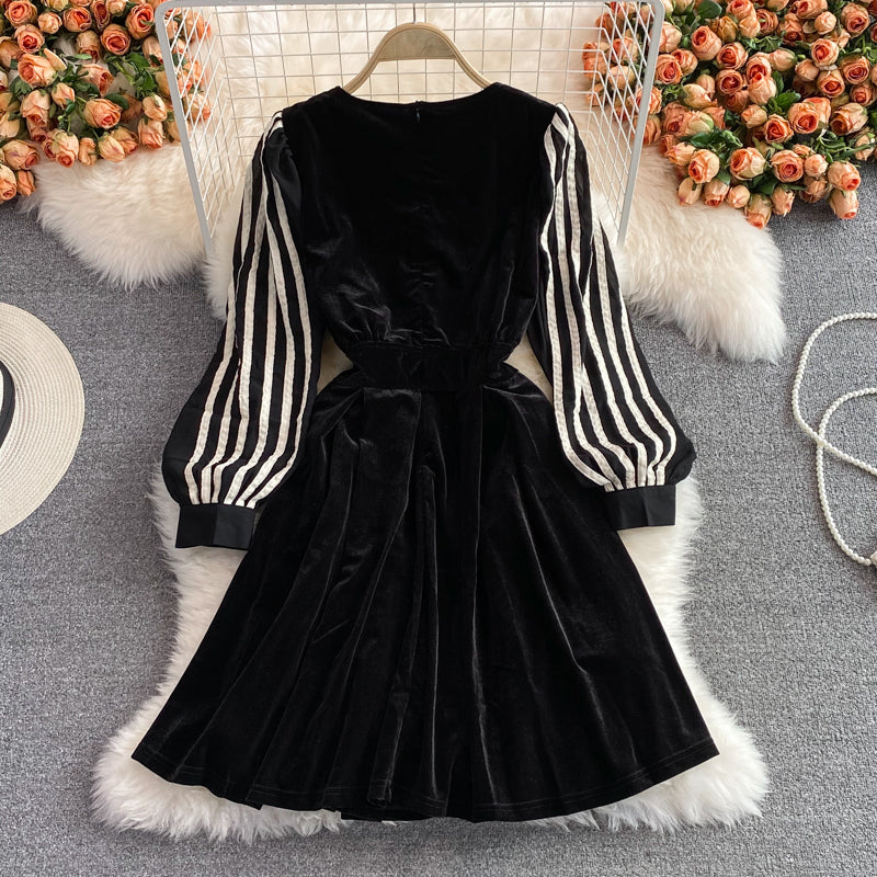 Robe en velours faux deux pièces à manches longues et à rayures de qualité 3229