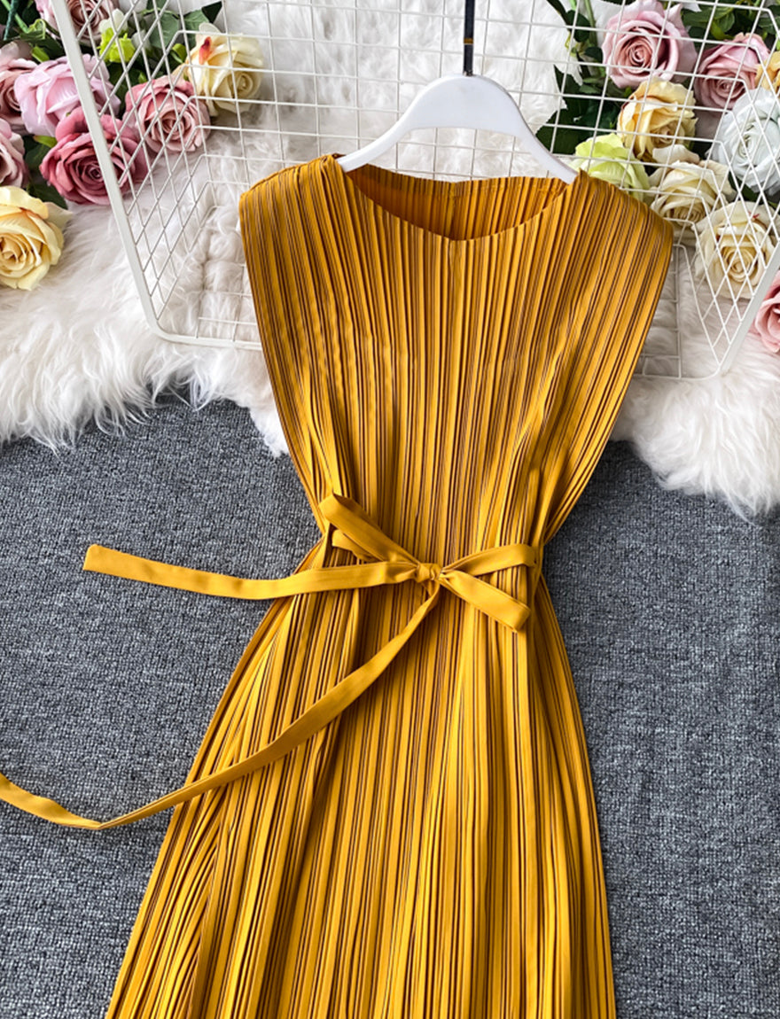 A line sleeveless pleated dress women's dress  1170