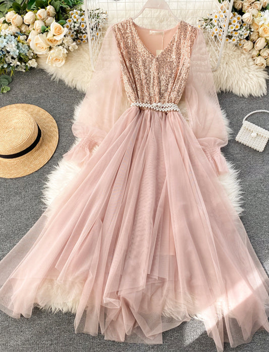 Süßes Mädchenkleid aus Tüll mit Pailletten und V-Ausschnitt 1172