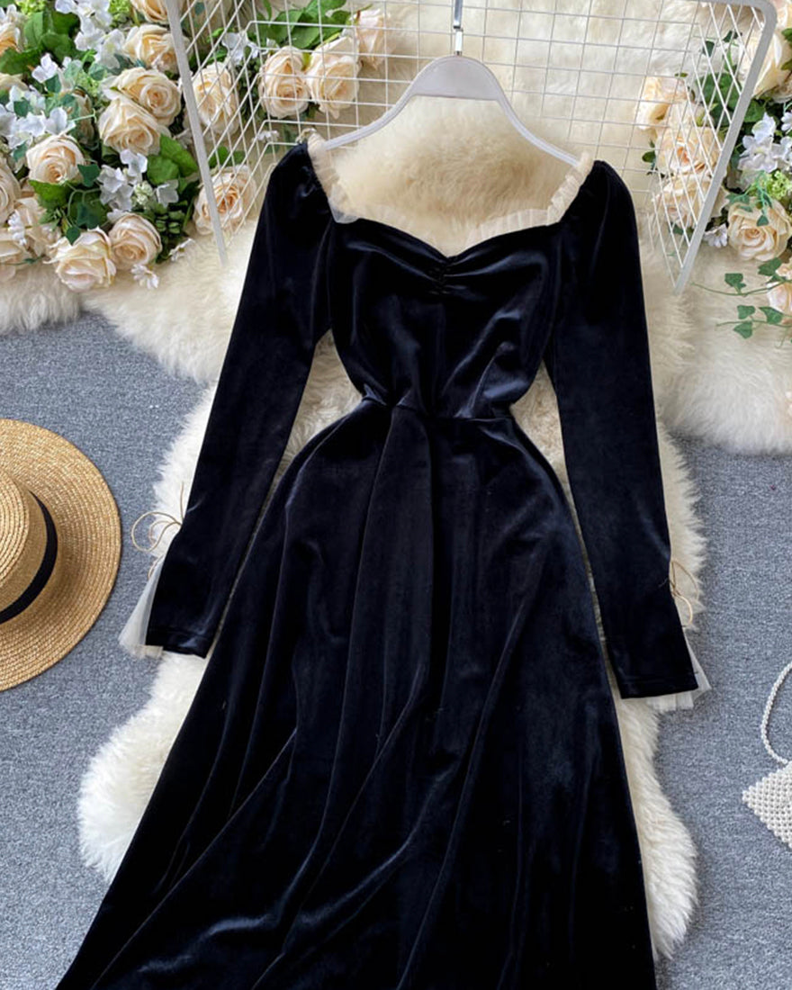 Black velvet long sleeve dress  1045