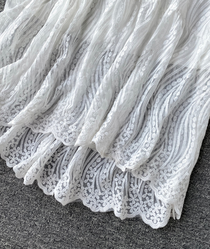 Robe en dentelle blanche à la mode 1075