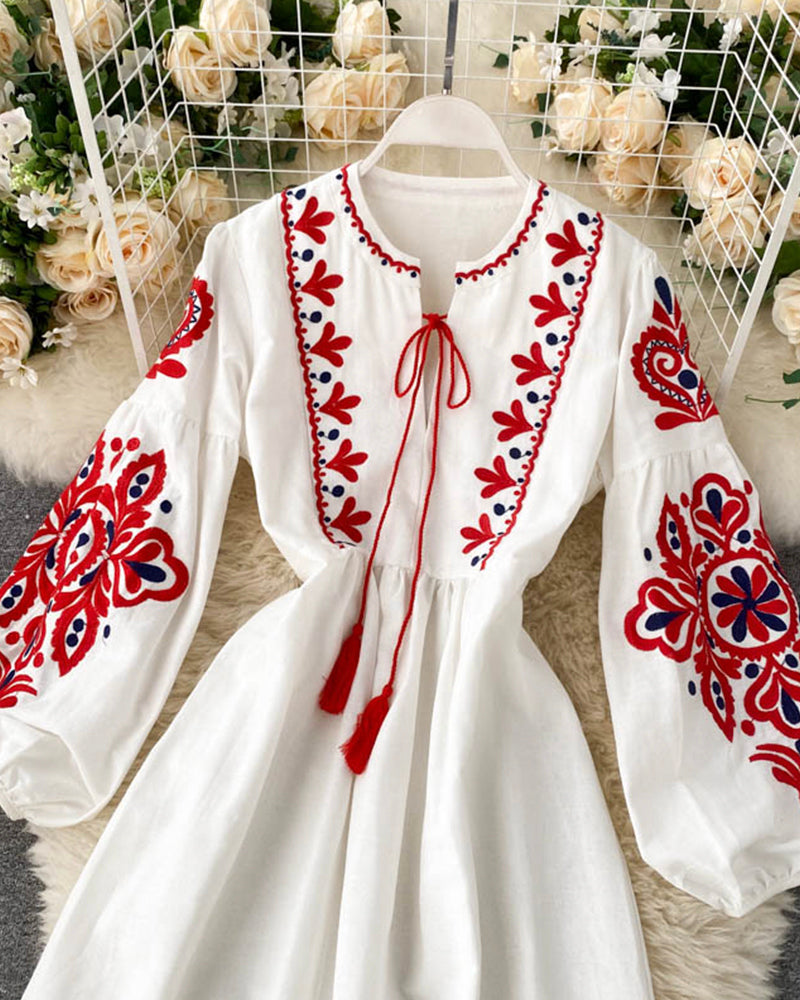 Loose embroidered dress long sleeve dress  1015