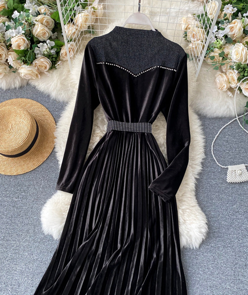 Elegant velvet long sleeve dress  1001