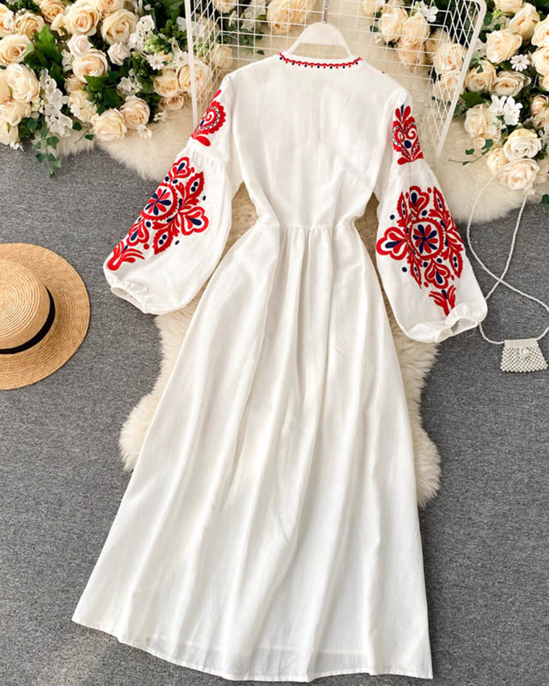 Loose embroidered dress long sleeve dress  1015
