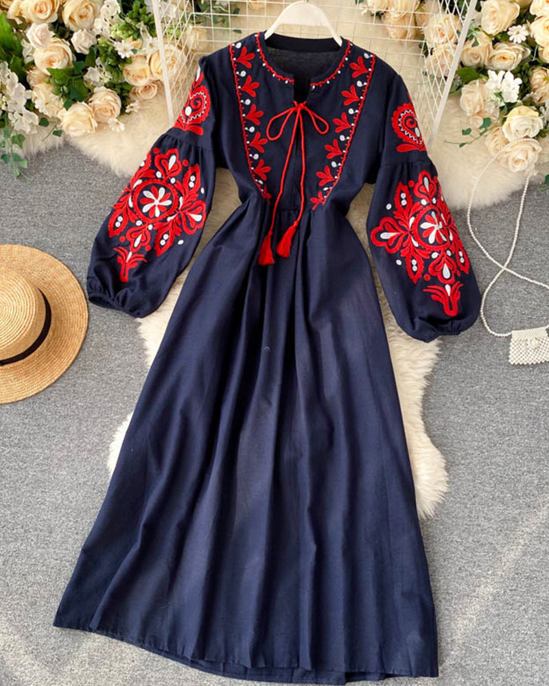 Loose embroidered dress long sleeve dress  1015
