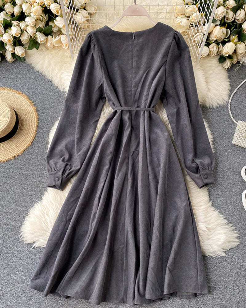 Retro round neck long sleeve dress  1020
