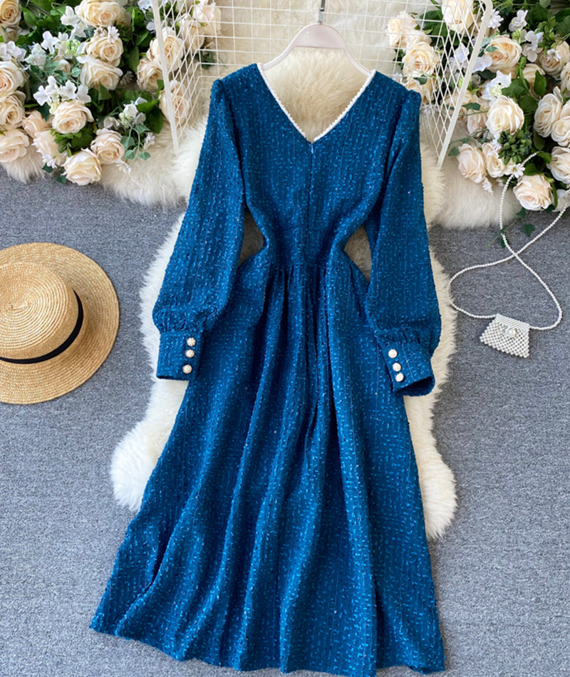 Blaues Langarmkleid mit V-Ausschnitt 978