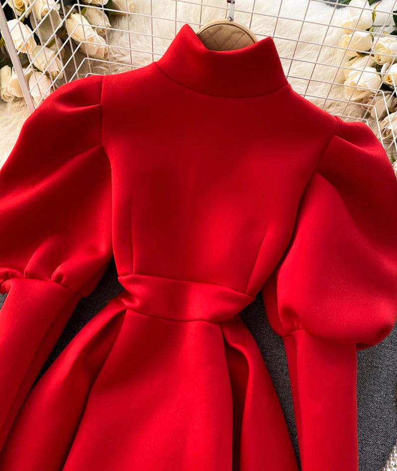 Süßes Kleid mit Puffärmeln 938