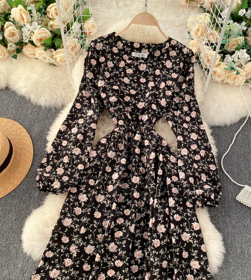 A line long sleeve floral dress  944