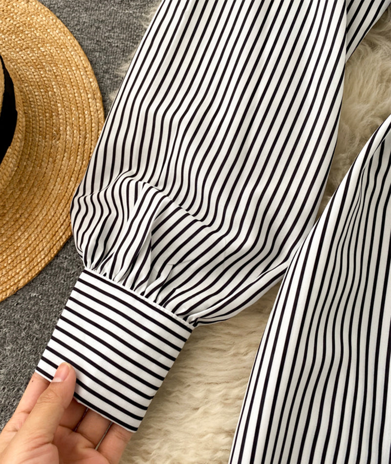 Simple black and white striped long sleeve dress  954