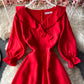 Robe mignonne à col en V et coupe trapèze 948 