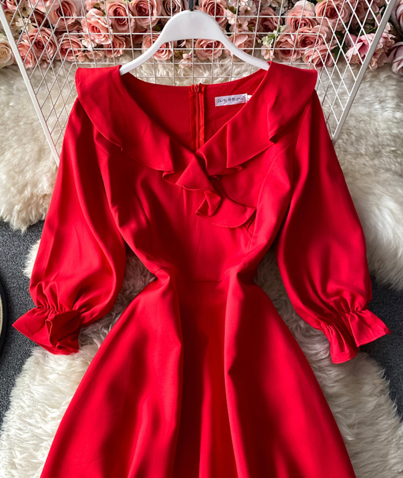 Robe mignonne à col en V et coupe trapèze 948 
