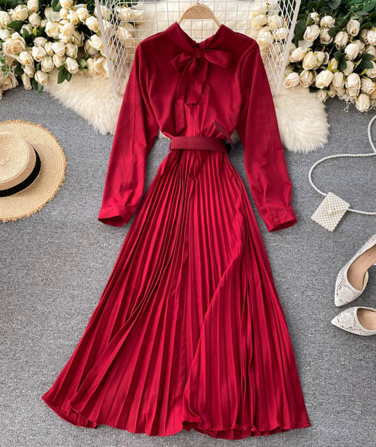 Einfaches langärmliges Kleid in A-Linie 979