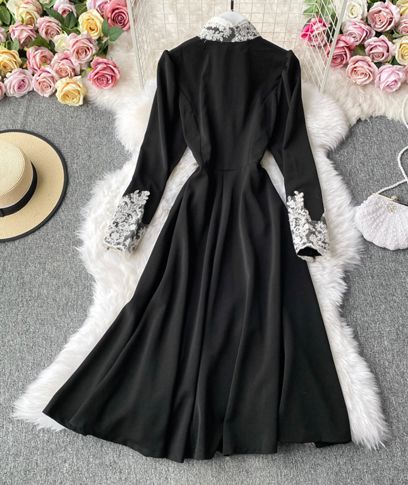 Schwarzes langärmliges Spitzenkleid 967