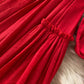 Robe rouge à manches longues et col en V avec dos ouvert 942