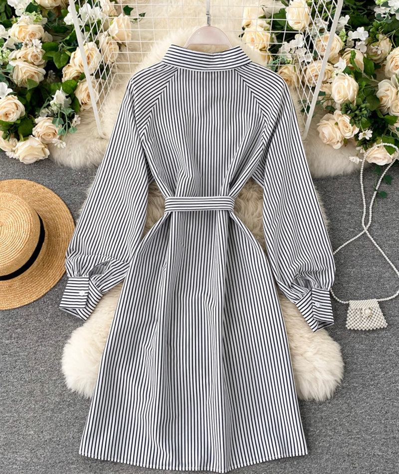 Simple black and white striped long sleeve dress  954